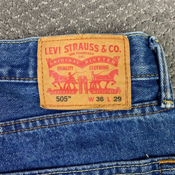 Levi's 505 Jeans Men's 36 x 29 Measures 36 x 28 Regular Fit Straight Leg Blue - Picture 6 of 12